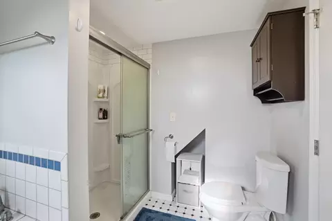 Bath - 281 W Jackson Rd, Springfield, OH 45502 photo 6 of 6