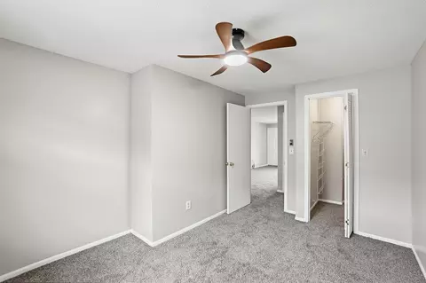 Bedroom - 1052 Cheyenne Ave #1052, Springfield, OH 45503 photo 2 of 2
