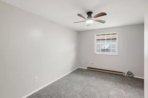 Bedroom - 1052 Cheyenne Ave #1052, Springfield, OH 45503 photo 1 of 2