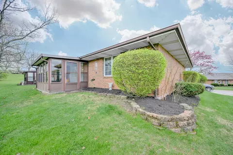 Exterior - 732 Grandview Dr, Springfield, OH 45503 photo 3 of 4