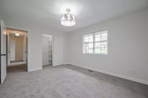 Bedroom - 732 Grandview Dr, Springfield, OH 45503 photo 4 of 4