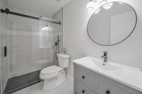 Bath - 732 Grandview Dr, Springfield, OH 45503 photo 1 of 2