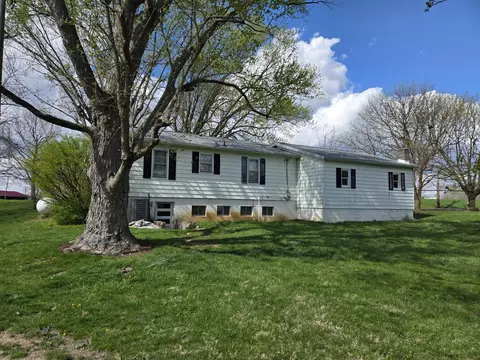 Exterior - 151 Pleasant St, De Graff, OH 43318 photo 3 of 5