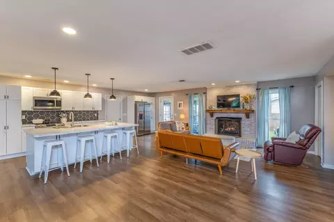 415 Wildrose Ln, Greenville, OH 45331