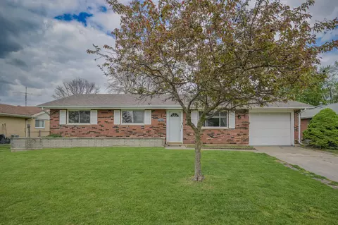 8248 Gibson Ave, Fairborn, OH 45324