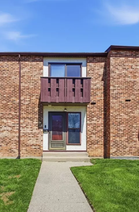 Exterior - 615 Villa Rd #B, Springfield, OH 45503 photo 1 of 8