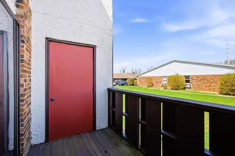 Exterior - 615 Villa Rd #B, Springfield, OH 45503 photo 4 of 8