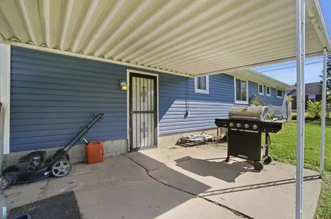 Exterior - 1215 Northgate Rd, Springfield, OH 45504 photo 5 of 10