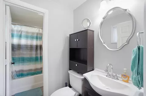 Bath - 1215 Northgate Rd, Springfield, OH 45504 photo 1 of 7