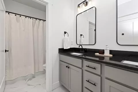Bath - 1758 Northpoint Ln, Springfield, OH 45503 photo 2 of 3