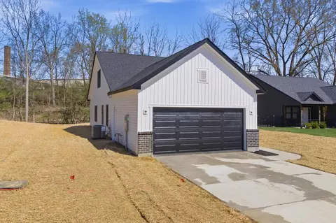 Exterior - 1758 Northpoint Ln, Springfield, OH 45503 photo 3 of 9