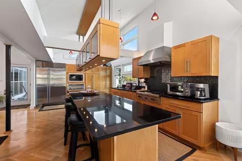 Kitchen - 2685 Kilkenny Ct, Springfield, OH 45503 photo 3 of 7