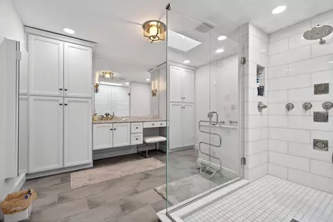 Bath - 2685 Kilkenny Ct, Springfield, OH 45503 photo 1 of 9