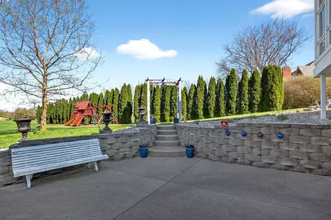 Exterior - 2685 Kilkenny Ct, Springfield, OH 45503 photo 12 of 16