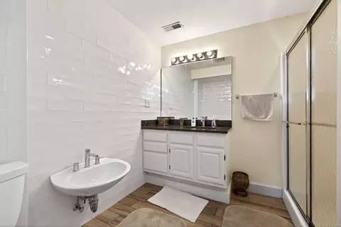 Bath - 2685 Kilkenny Ct, Springfield, OH 45503 photo 9 of 9