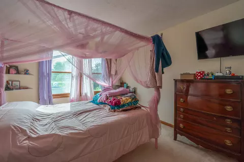 Bedroom - 3628 Petre Rd, Springfield, OH 45502 photo 6 of 8