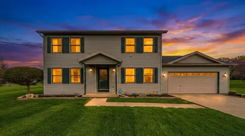 Exterior - 3628 Petre Rd, Springfield, OH 45502 photo 2 of 12