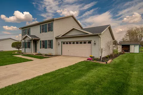 Exterior - 3628 Petre Rd, Springfield, OH 45502 photo 4 of 12