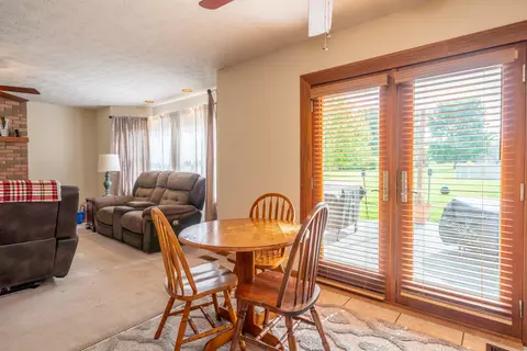 Entry Way - 3628 Petre Rd, Springfield, OH 45502 photo 1 of 2