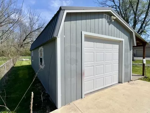 Exterior - 4744 Oxtoby St, Springfield, OH 45505 photo 2 of 7