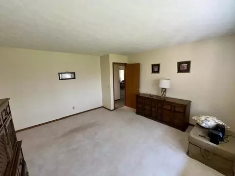 Bedroom - 1013 Abington Pl, Springfield, OH 45503 photo 2 of 2