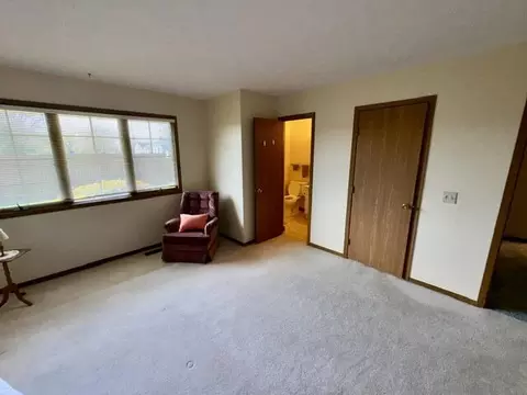 Bedroom - 1013 Abington Pl, Springfield, OH 45503 photo 1 of 2