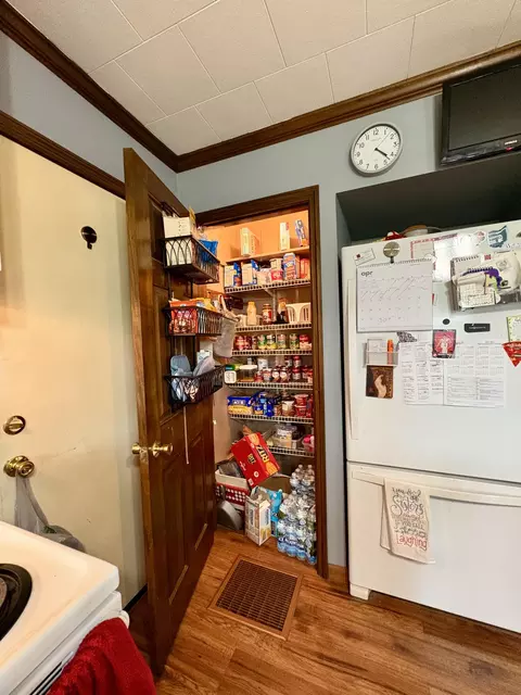 Kitchen - 142 S Vandemark Rd, Sidney, OH 45365 photo 4 of 4