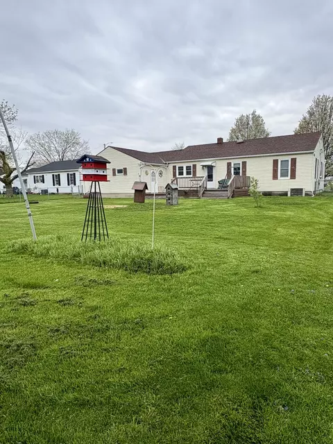 Exterior - 142 S Vandemark Rd, Sidney, OH 45365 photo 5 of 6