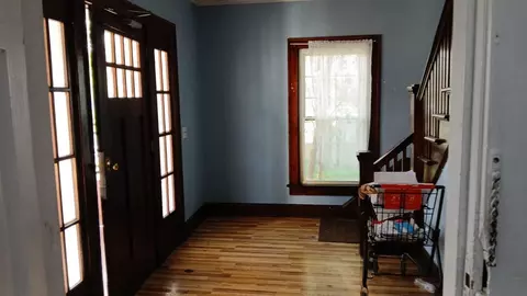 Entry Way - 126 E Cassilly St, Springfield, OH 45504 photo 1 of 3