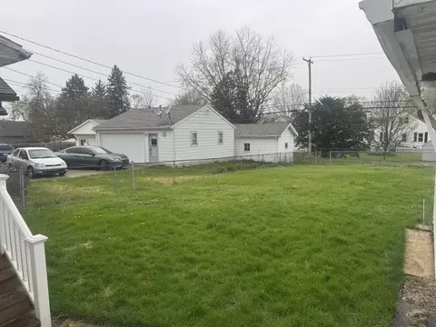Exterior - 2514 Beatrice St, Springfield, OH 45503 photo 5 of 6