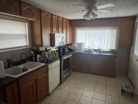 Kitchen - 2514 Beatrice St, Springfield, OH 45503 photo 1 of 1