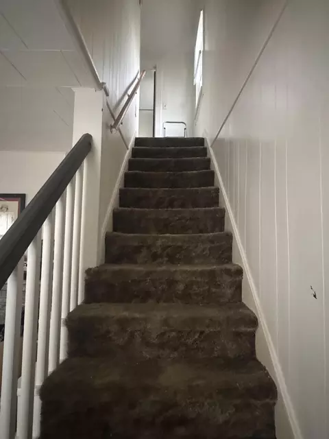 Entry Way - 2514 Beatrice St, Springfield, OH 45503 photo 2 of 2