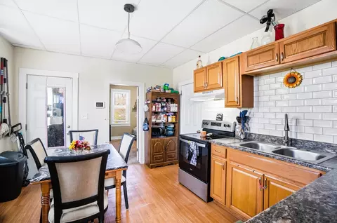 Kitchen - 1027 Lafayette Ave, Springfield, OH 45505 photo 2 of 3