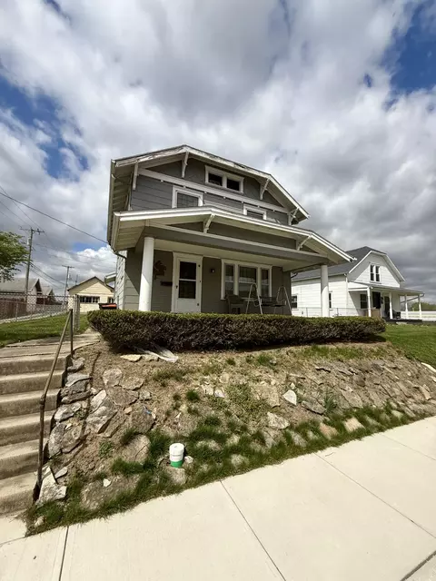 32 N East St, Versailles, OH 45380