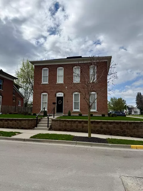 262 W Ward St, Versailles, OH 45380
