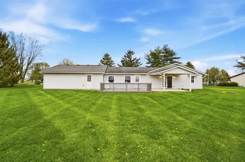 Exterior - 3715 Randee Ln, Springfield, OH 45502 photo 6 of 9