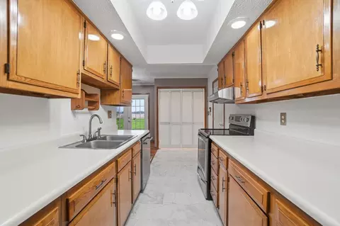 Kitchen - 3715 Randee Ln, Springfield, OH 45502 photo 1 of 6