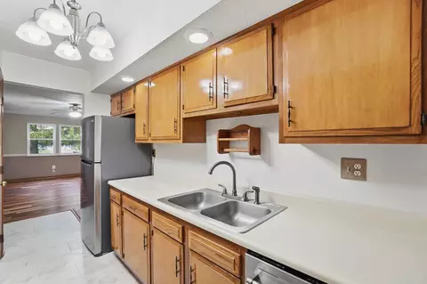 Kitchen - 3715 Randee Ln, Springfield, OH 45502 photo 3 of 6