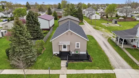 706 Buchanan St, Wapakoneta, OH 45895