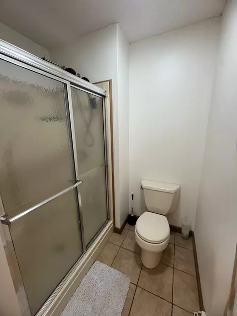 Bath - 1413 Michael Ave, Celina, OH 45822 photo 2 of 3