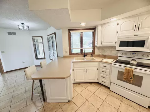 Kitchen - 1413 Michael Ave, Celina, OH 45822 photo 4 of 4