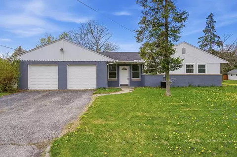 818 Brookwood Dr, Bellefontaine, OH 43311