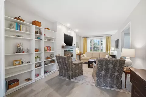 Living - 3112 El Camino Dr, Springfield, OH 45503 photo 12 of 12