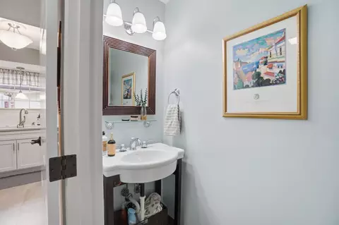 Bath - 3112 El Camino Dr, Springfield, OH 45503 photo 2 of 8
