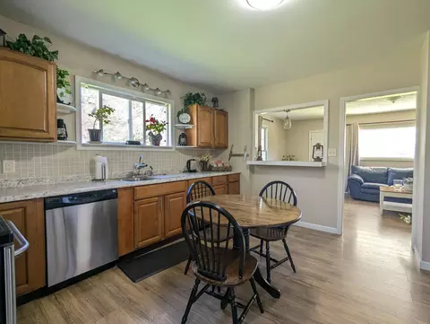Kitchen - 1042 Willow Rd, Springfield, OH 45502 photo 1 of 3