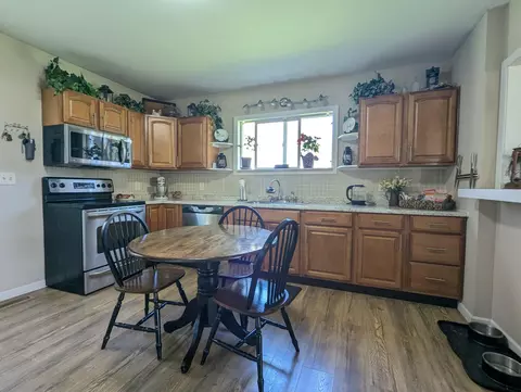 Kitchen - 1042 Willow Rd, Springfield, OH 45502 photo 2 of 3