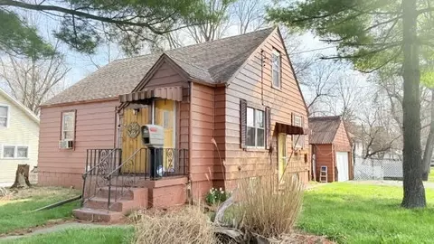 452 N Bechtle Ave, Springfield, OH 45504