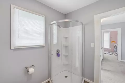 Bath - 1823 Edwards Ave, Springfield, OH 45503 photo 4 of 4