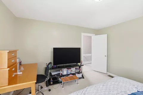 Bedroom - 1823 Edwards Ave, Springfield, OH 45503 photo 4 of 4