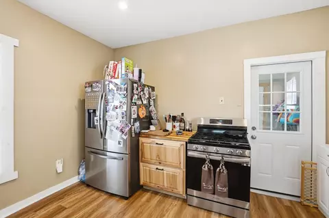 Kitchen - 1823 Edwards Ave, Springfield, OH 45503 photo 2 of 4